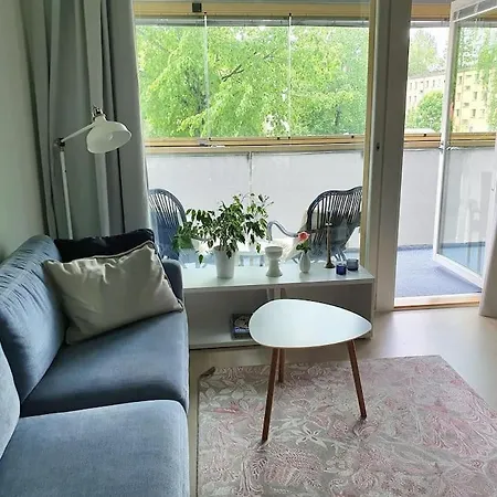 Cosy And Quiet 1 Bedroom - 7 Min Airport アパート