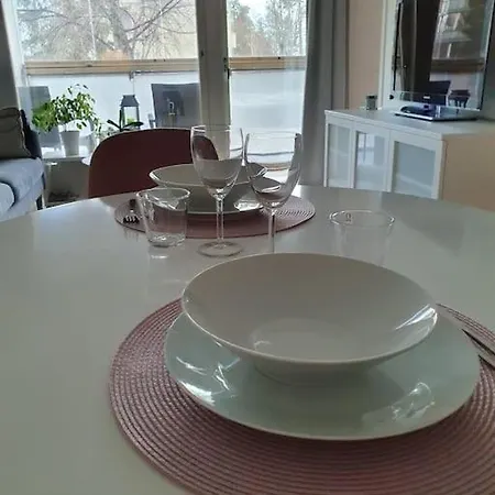 Cosy And Quiet 1 Bedroom - 7 Min Airport *