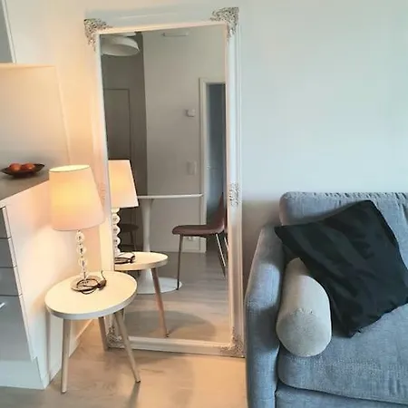 Cosy And Quiet 1 Bedroom - 7 Min Airport *