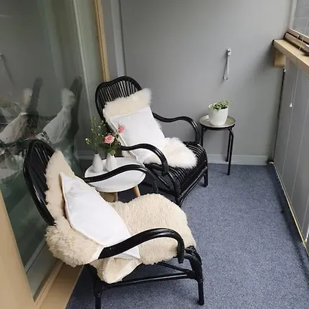 Cosy And Quiet 1 Bedroom - 7 Min Airport * ヴァンター